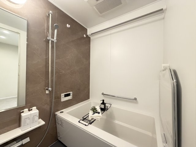 ロワール北千住の浴室