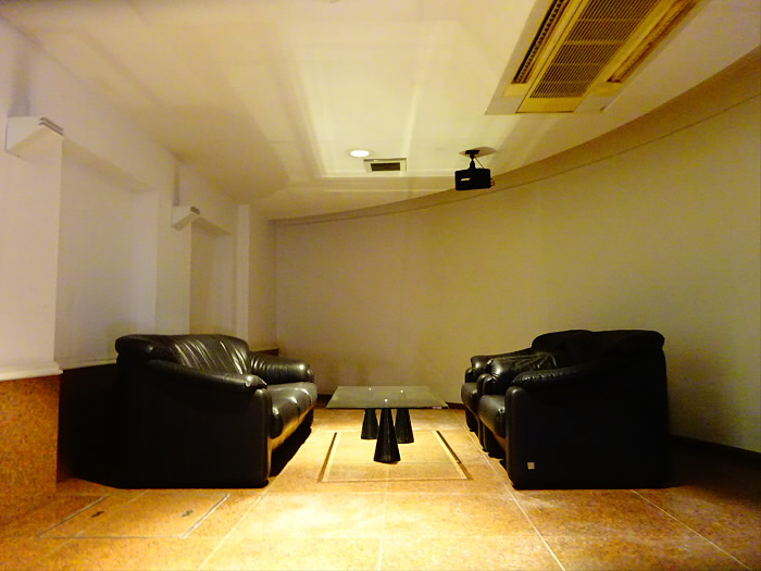 ルーニィ平町のエントランス