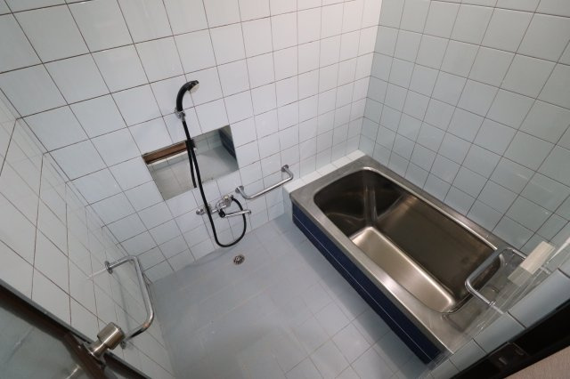 上京区七番町戸建の浴室