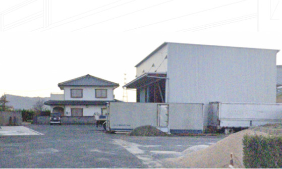 中古戸建　斐川町富村　中古倉庫付戸建の外観