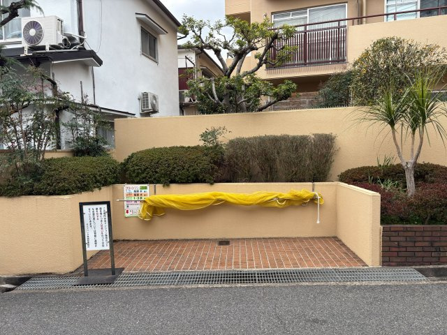 ダイアパレス魚崎のその他共用部分|ごみ置場
