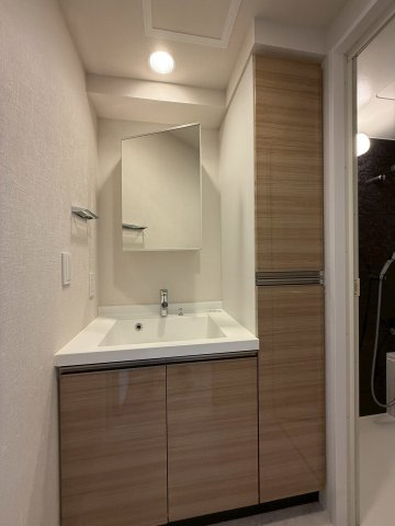 リヴシティ泉　名古屋市賃貸　仲介手数料無料の洗面所