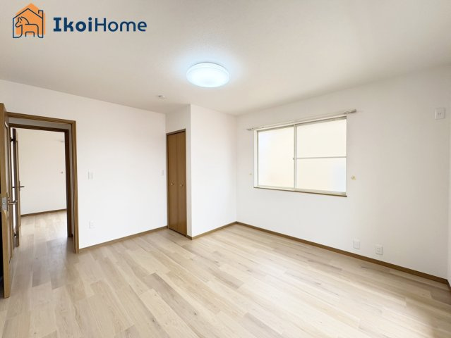 明石市朝霧台　中古戸建の子供部屋|【ホームページに現地動画掲載中】●年中無休：当日予約可●カーテン・カーテンレール未設置。ご相談下さい