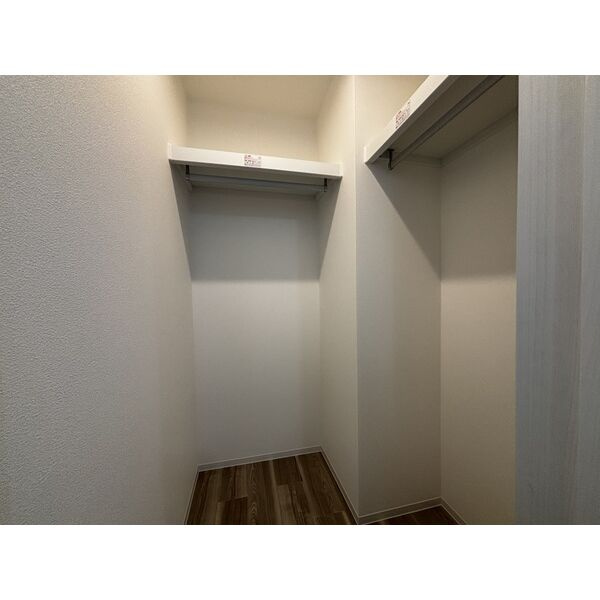 ジーメゾン清須アウラの収納|同シリーズの内装写真となります