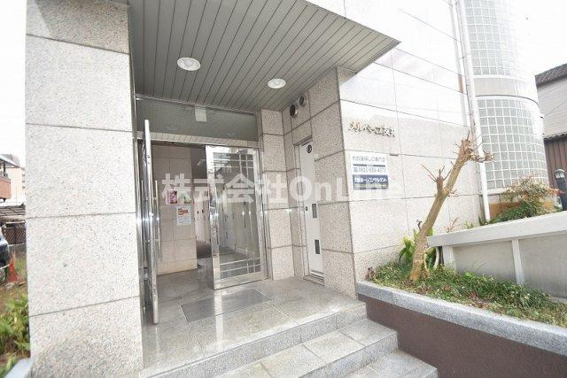 メルベーユ友井のエントランス