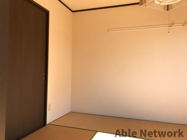 ブランドール木滝Bの和室|洋室と隣り合わせの和室です！