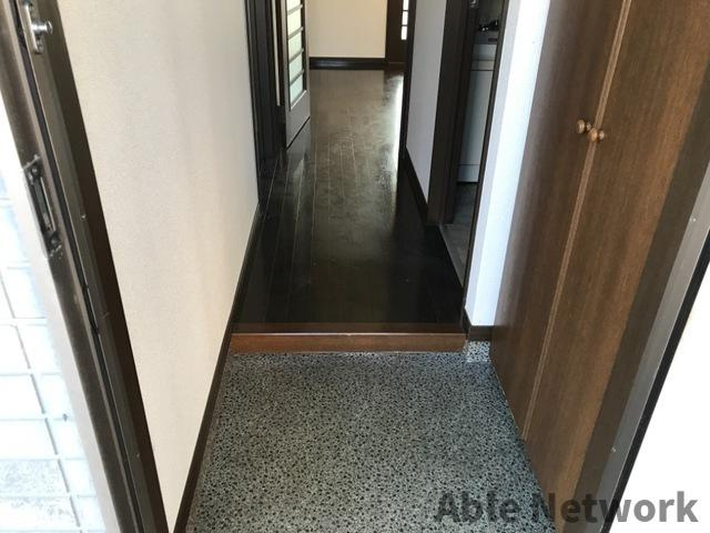 ブランドール木滝Bの玄関