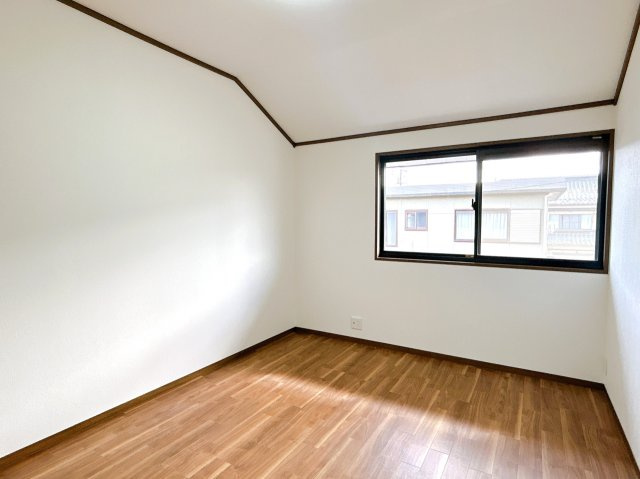 リフォーム済中古戸建　大垣市笠木町　昭和62年築の洋室
