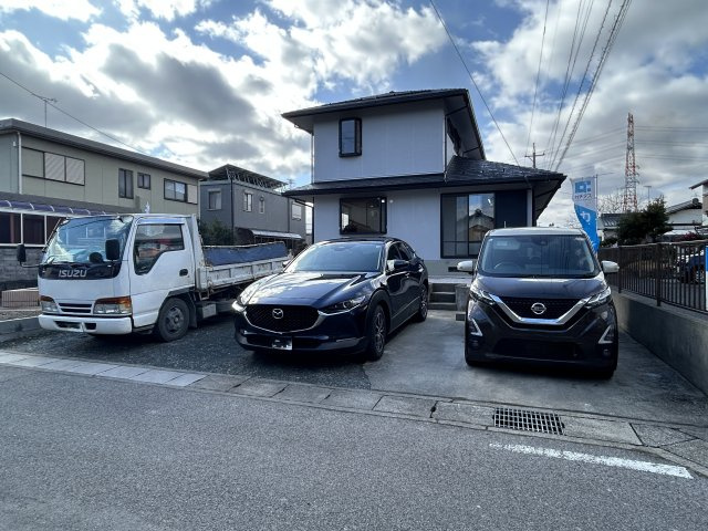リフォーム済中古戸建　大垣市笠木町　昭和62年築の駐車場