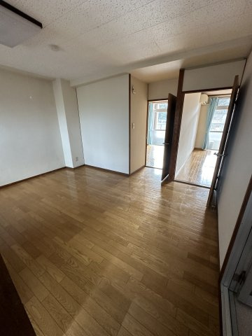 昭和町2丁目アパートの洋室