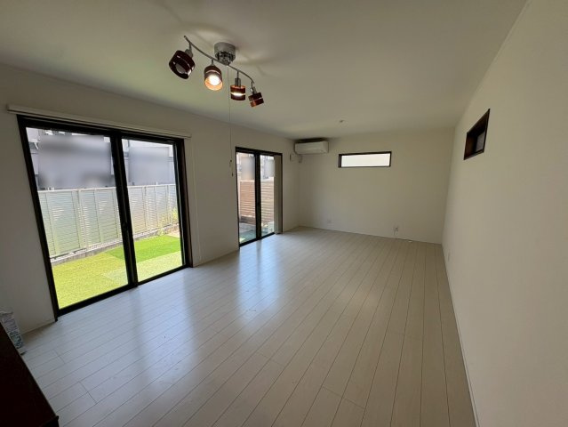 中古戸建　不破郡垂井町　令和4年築のトイレ|1階トイレです。