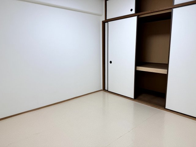 明石土山駅前スカイハイツB棟の和室