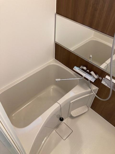 ＡＬＥＧＲＩＡ東花園の浴室