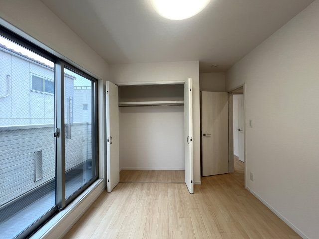 家事動線が良いだけじゃない。子供も喜ぶ回遊動線。な、お家【リフォーム／保土ヶ谷区法泉1丁目中古戸建】の洋室|洋室です