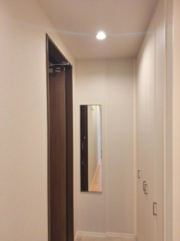 ミルクリスタル杉並の内装|★玄関に姿見あり★