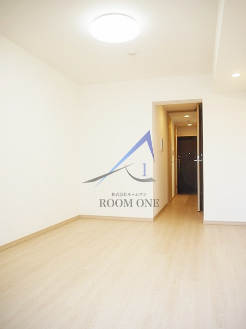 ルーブル三軒茶屋伍番館の居間・リビング|洋室のお部屋です。