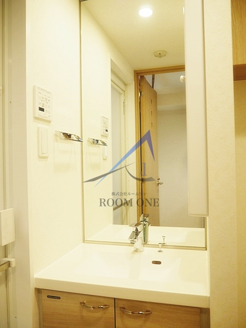 ルーブル三軒茶屋伍番館の洗面所|洗面台です。