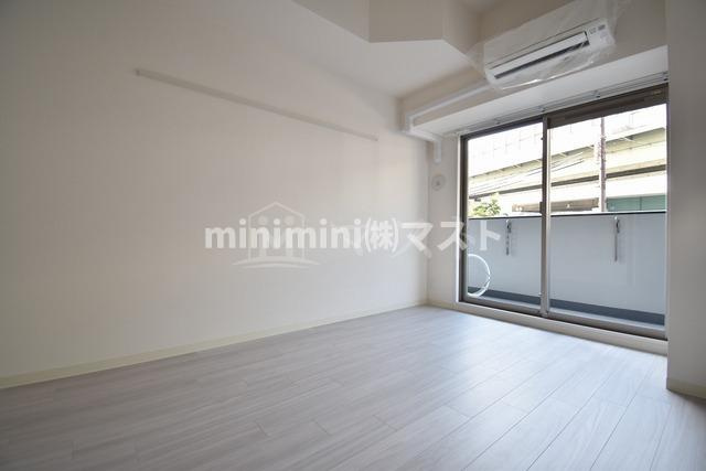 プレサンスOSAKA　DOMECITYクロスティの居間・リビング