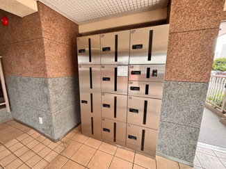 【その他共用部分】 | 不在でも届けてくれる嬉しい宅配ボックス設置！