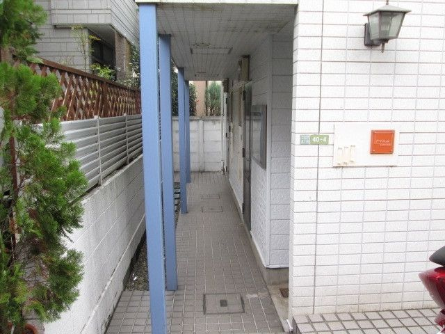 アイルイン上北沢のエントランス