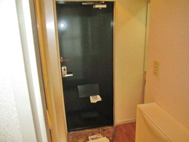 アイルイン上北沢の玄関