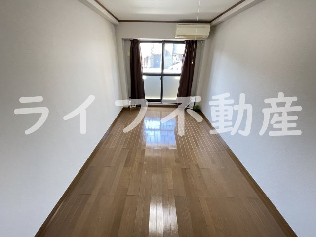 エムズ・コンフォートの洋室|明るい洋室です