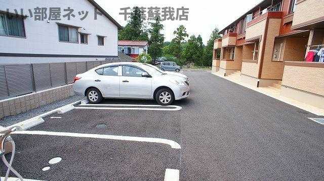 フォレスタ　フラゴラの駐車場|駐車場に車を止められます