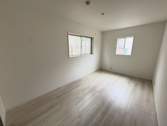名谷町　中古戸建ての洋室|ゆったりした洋室です