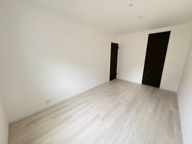 名谷町　中古戸建ての洋室|スタンダードな洋室です