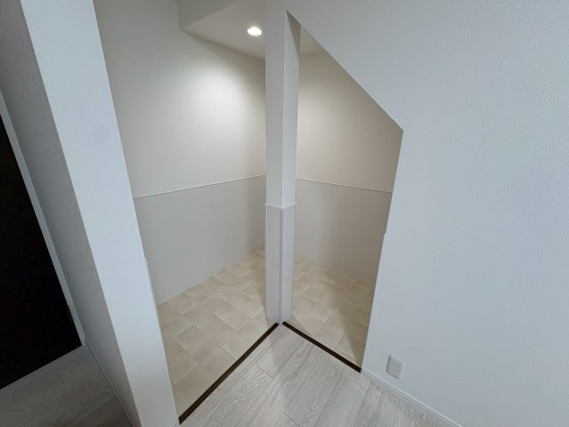 名谷町　中古戸建ての収納|リビング併設の収納スペースです！