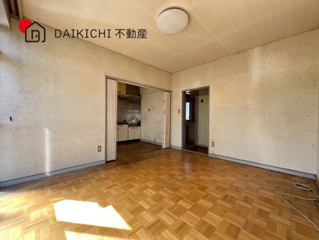 【居間・リビング】 | 行田市大字下忍　中古戸建　