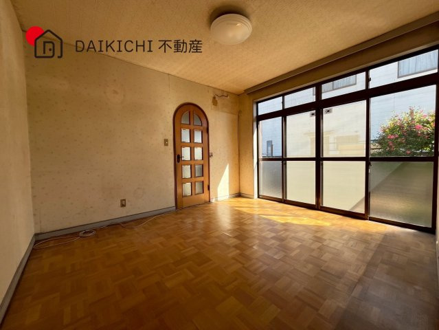 【居間・リビング】 | 行田市大字下忍　中古戸建　