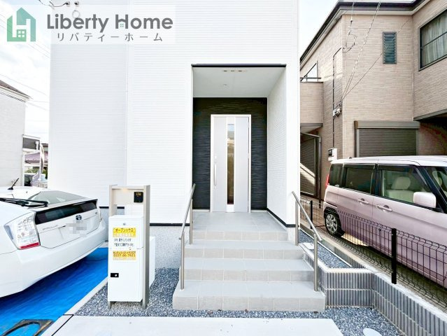 取手市野々井1期　新築戸建て　1号棟のエントランス