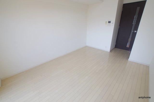 アーデン西天満　仲介手数料無料の居間・リビング