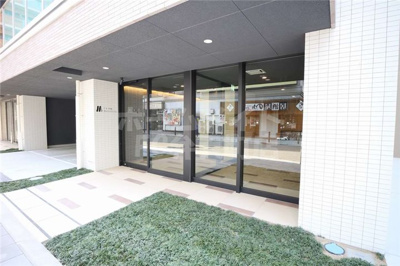 【エントランス】 | Metrosa弁天町 | 清潔なエントランスです