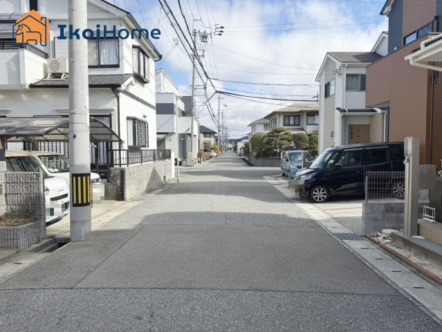 神戸市西区宮下1丁目　中古戸建の前面道路含む現地写真|【ホームページに現地動画掲載中】●年中無休：当日予約可●前面道路は西と東の２面道路です！