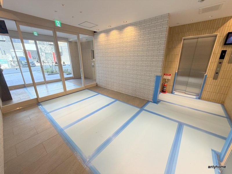 THE HUB MIYAKOJIMA　仲介手数料無料のロビー