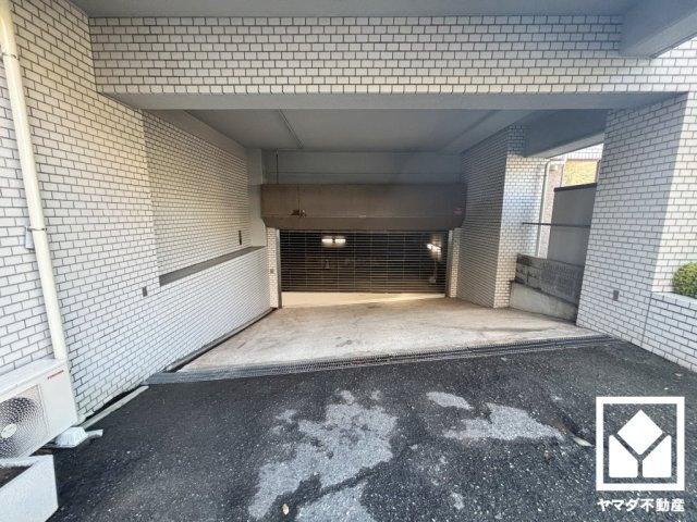 ライオンズマンション甲子園口二見町の駐輪場