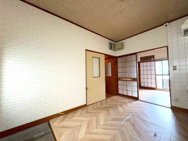 東阪田貸家の居間・リビング
