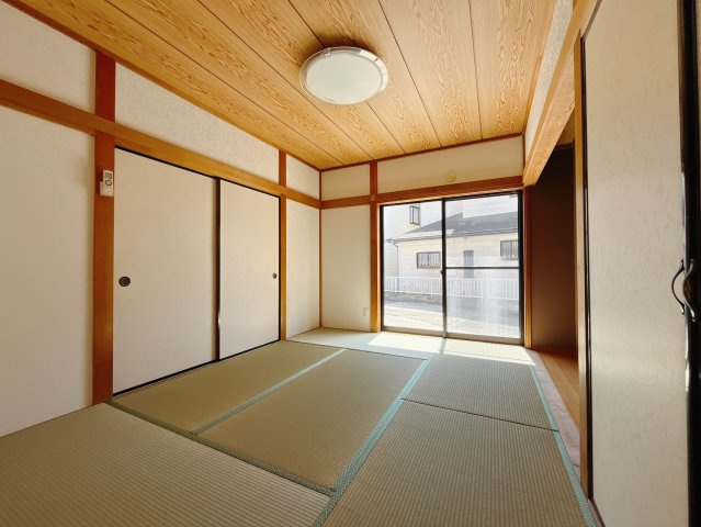 【中古戸建】本庄市児玉町児玉の和室|■1階和室｜和室でしか味わえない畳ならではの香りや素材で和のやすらぎを感じてください♪休日はお子様とお昼寝するのにも最適です！