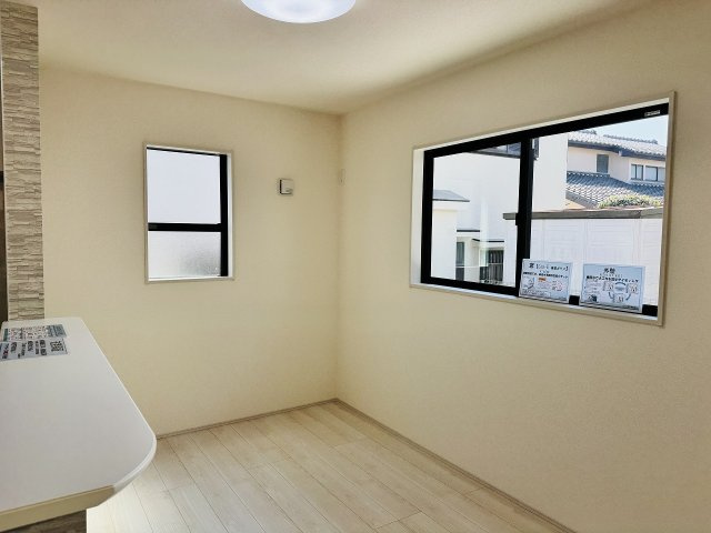 八王子市　山田町　新築一戸建て　７期の居間・リビング|～ダイニングとリビングスペースが区分けされているような間取り～