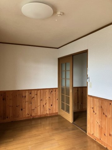 アーバンコートの洋室|落ち着いた色調の洋室です
