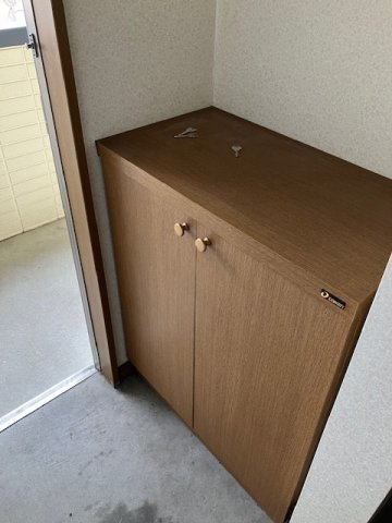 アーバンコートの玄関|便利なシューズボックスです