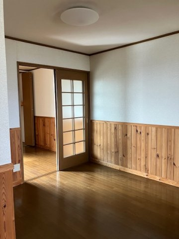 アーバンコートの居間・リビング|ゆったりとした居間です