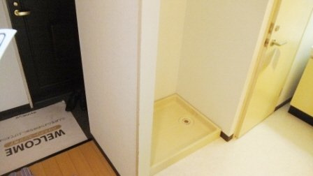 奥田ビルの設備|室内洗濯機置き場