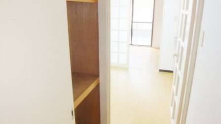 奥田ビルの収納|廊下の収納