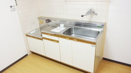奥田ビルのキッチン|2口コンロ設置可