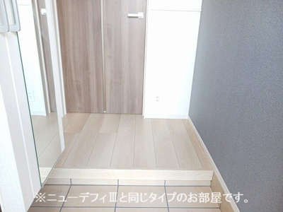 【玄関】 | ヒカルサ西大宮