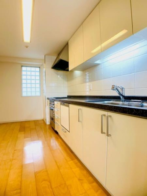 【キッチン】 | アパートメンツ東山