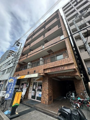 ニューライフ本町の外観